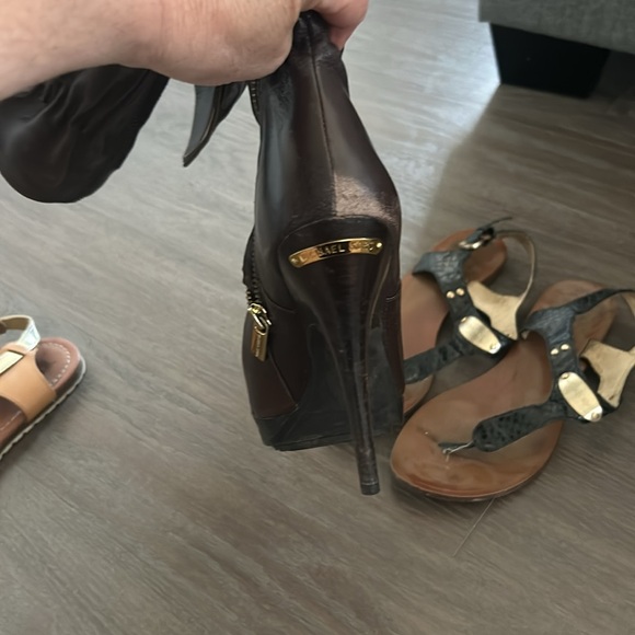 Michael kors bundle. 3 pairs. All leather. - Picture 7 of 12